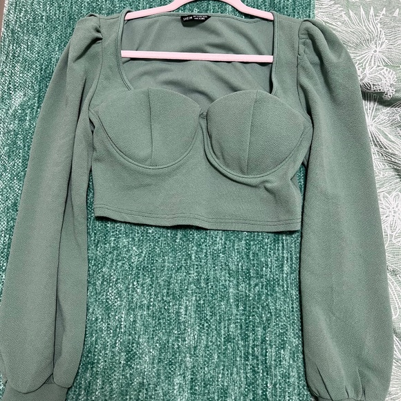 SHEIN Tops - LADIES MINT GREEN CROP TOO